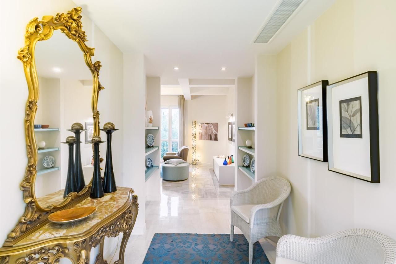 Residenza Al Vittoriale - By Host4U Apartment Gardone Riviera Exterior photo