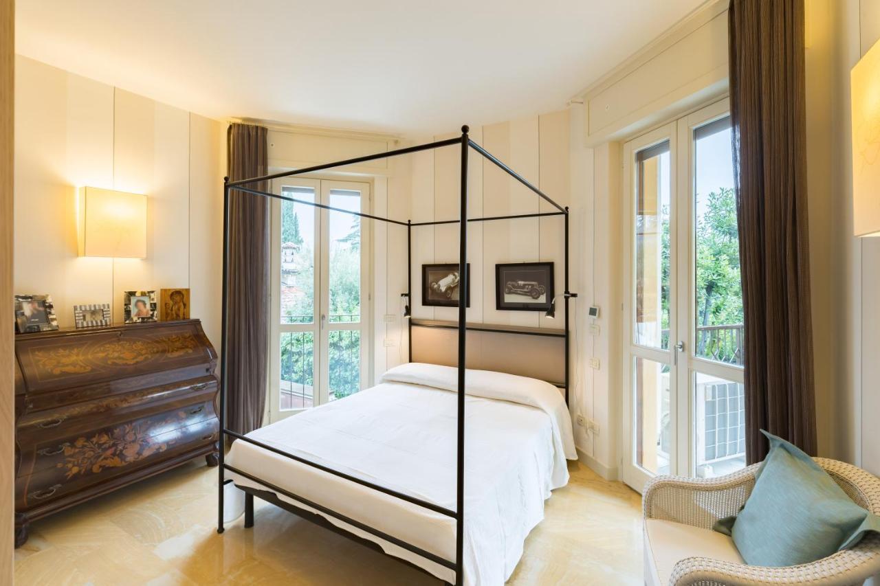 Residenza Al Vittoriale - By Host4U Apartment Gardone Riviera Exterior photo