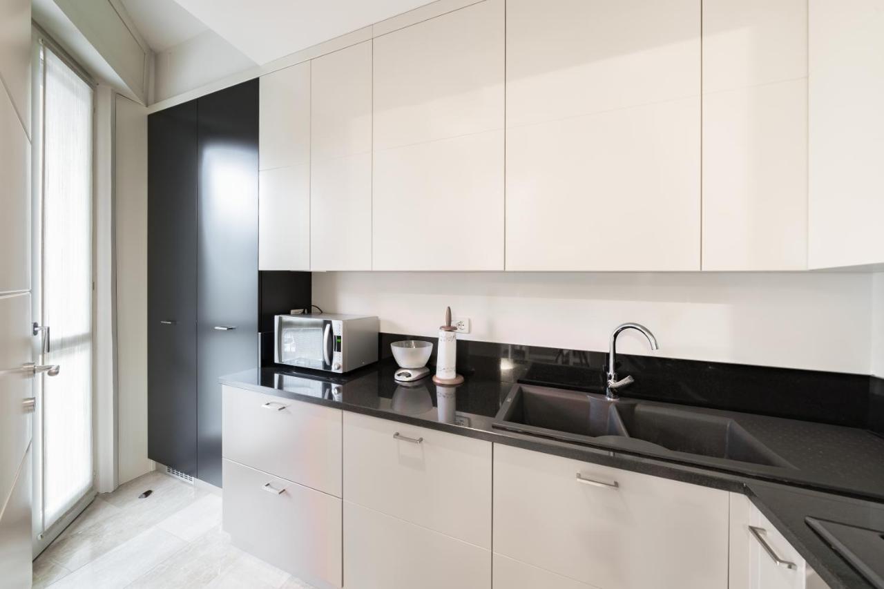 Residenza Al Vittoriale - By Host4U Apartment Gardone Riviera Exterior photo