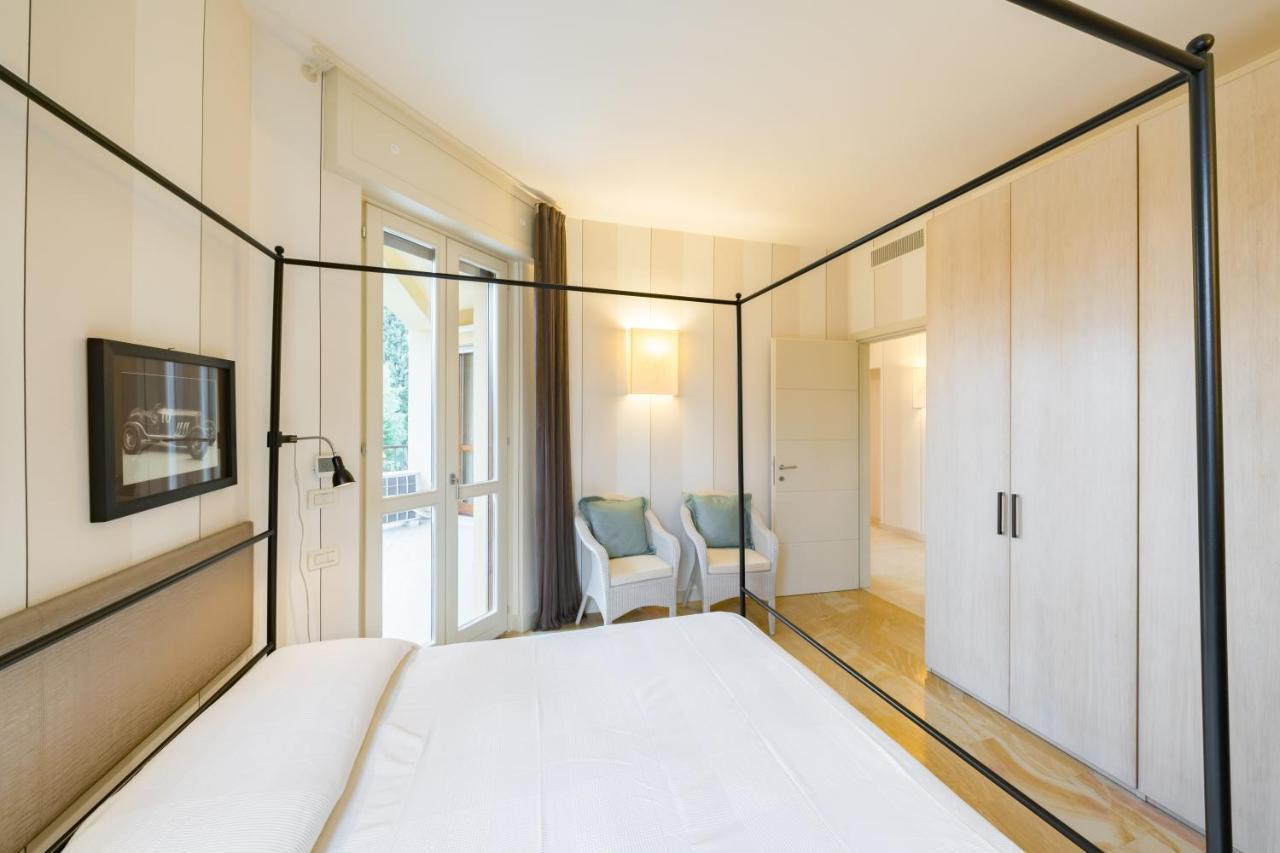 Residenza Al Vittoriale - By Host4U Apartment Gardone Riviera Exterior photo